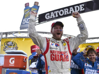 Dale Earnhardt Jr. gets "real emotional" win at Martinsville in 2014 | 40 wins in 40 days